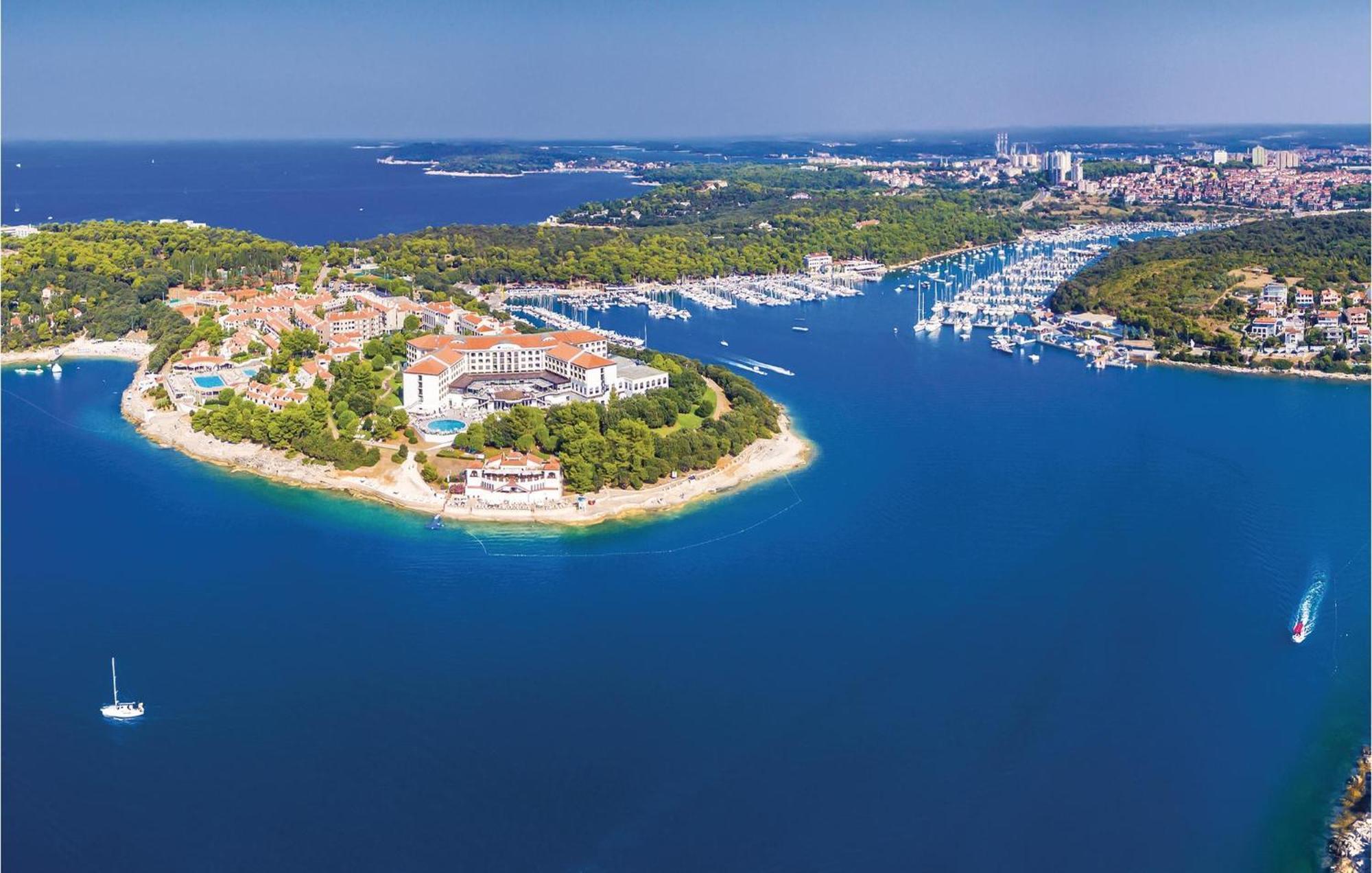 Awesome Studio In Pula With Wifi Esterno foto