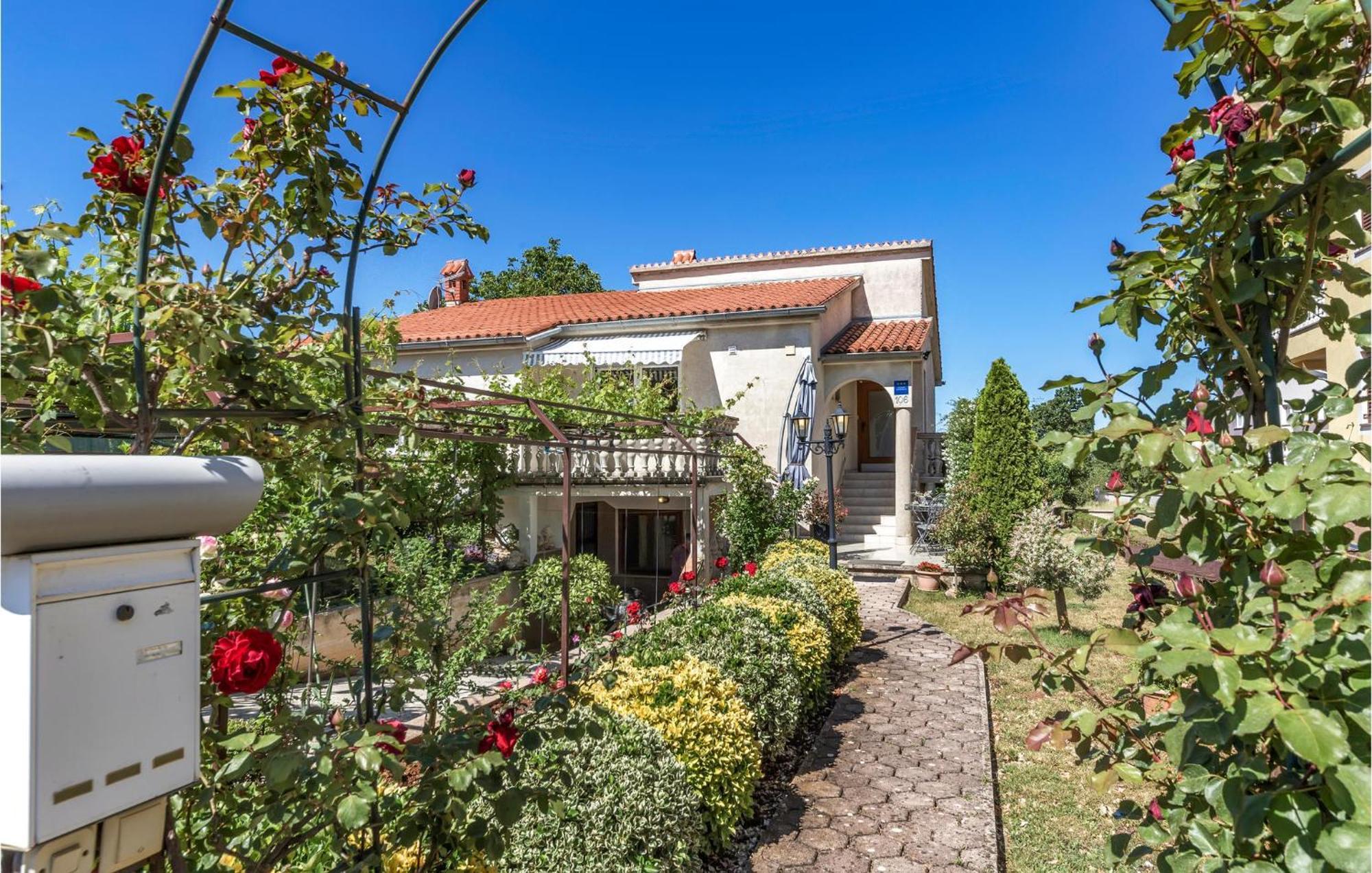 Awesome Studio In Pula With Wifi Esterno foto